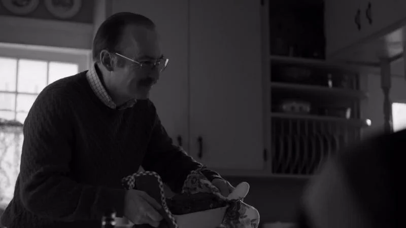 Кадры из сериала Лучше звоните Солу (2015)